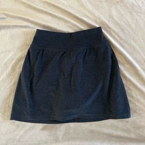 Beyond Yoga dark gray sports skirt